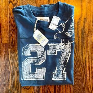 Brand new Aeropostale  cut sleeve T-shirt. Size medium